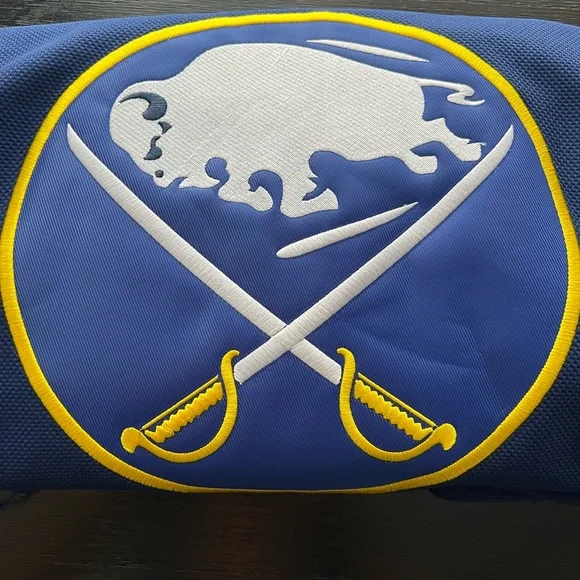 CCM Buffalo Sabres Gilbert Perreault Hockey Jersey French Connection - Picture 4 of 16